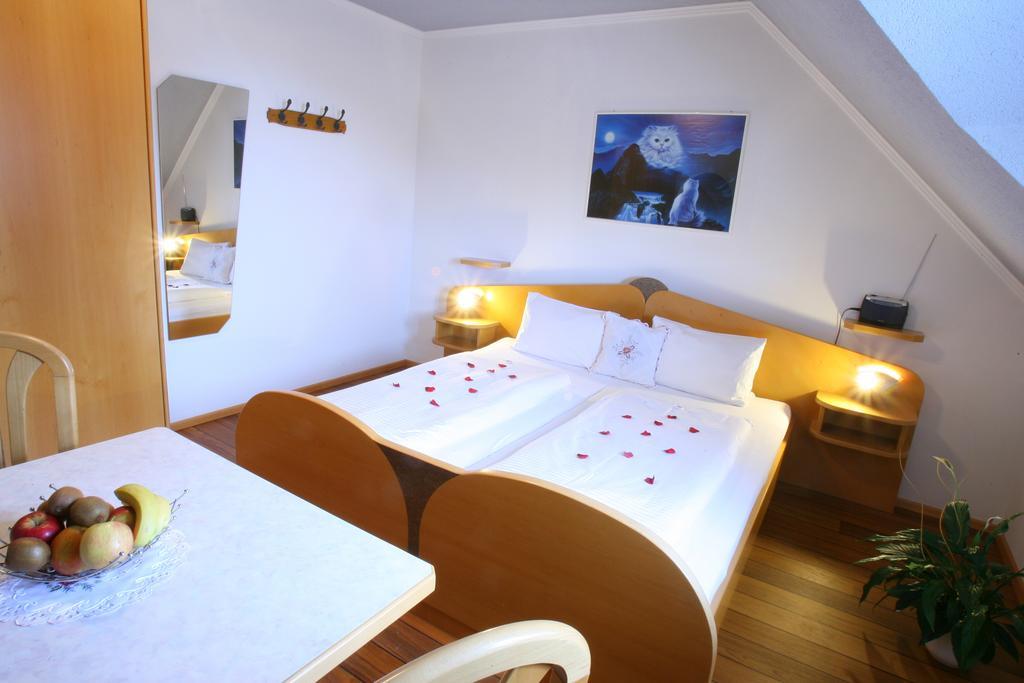 Pension Weber Jennersdorf Rum bild